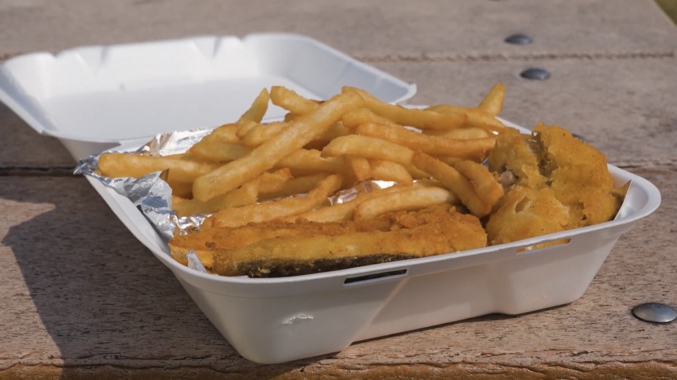 Fish and fries in the box